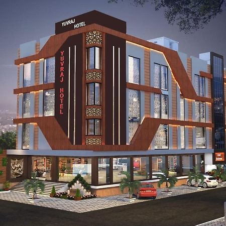 Hotel Yuvraj Grand Jabalpur Exterior foto