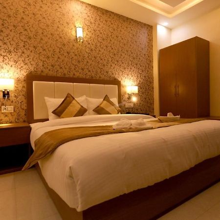 Hotel Yuvraj Grand Jabalpur Exterior foto