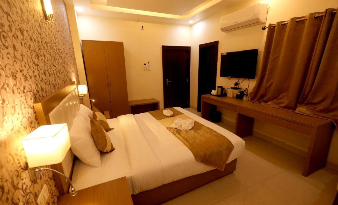Hotel Yuvraj Grand Jabalpur Exterior foto